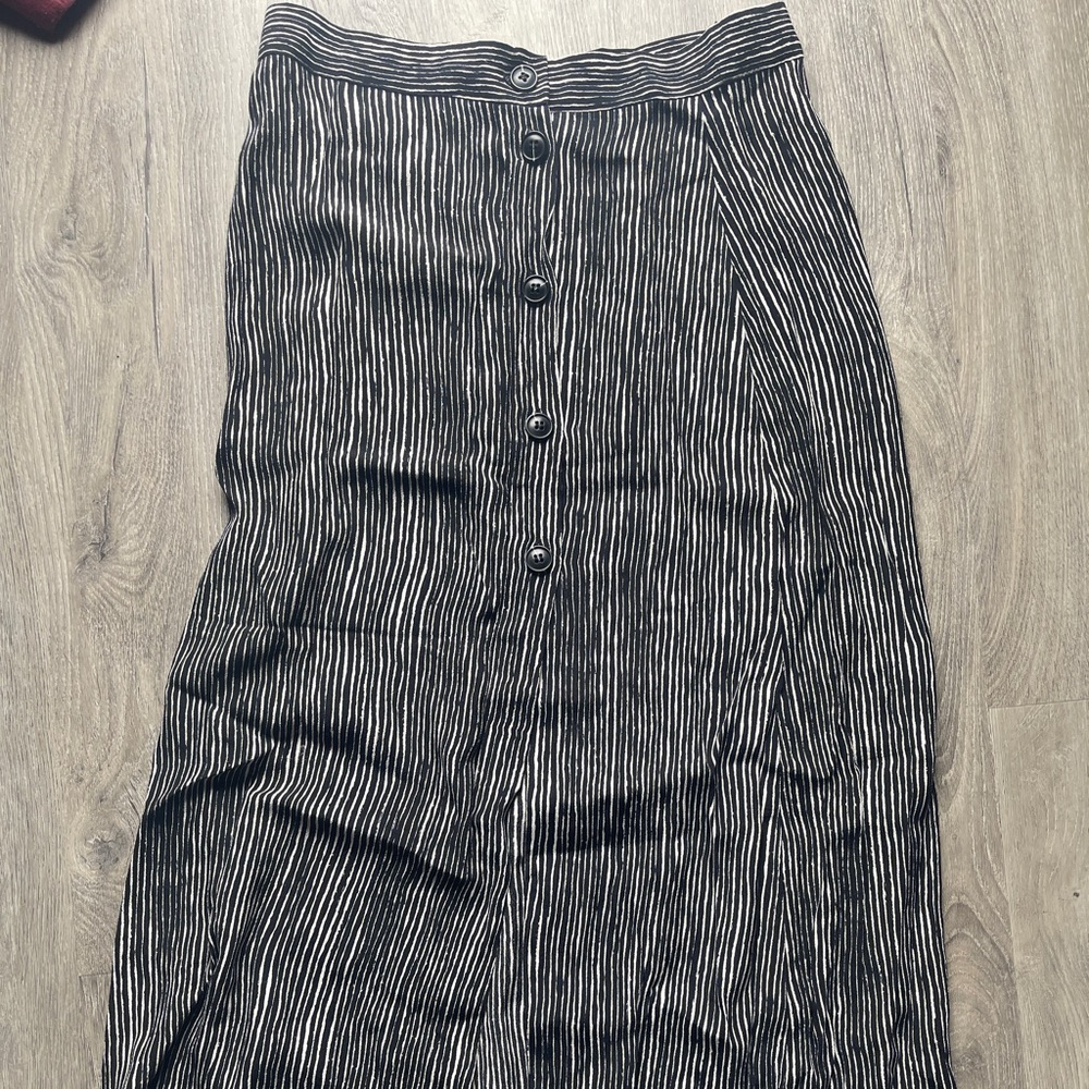 Midi length skirt